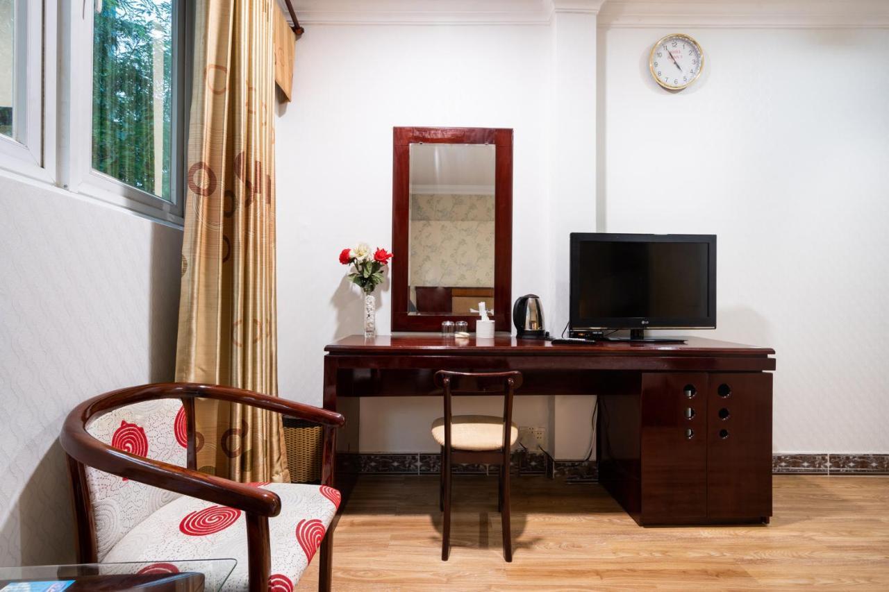 Cosmo Central Hotel Ho Chi Minh Extérieur photo