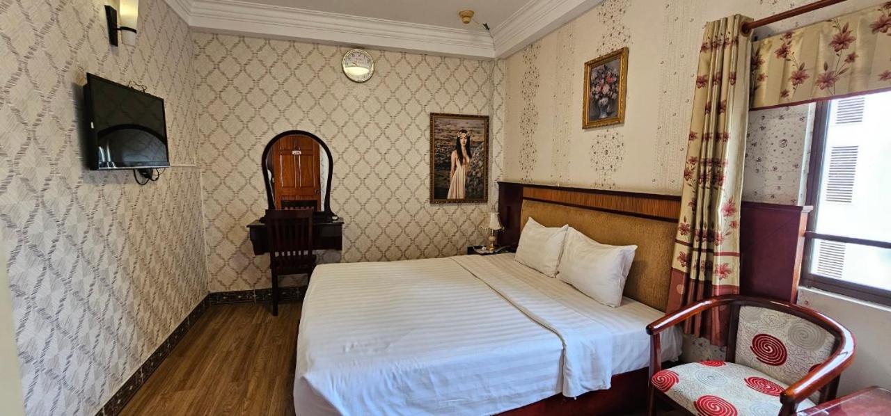 Cosmo Central Hotel Ho Chi Minh Extérieur photo