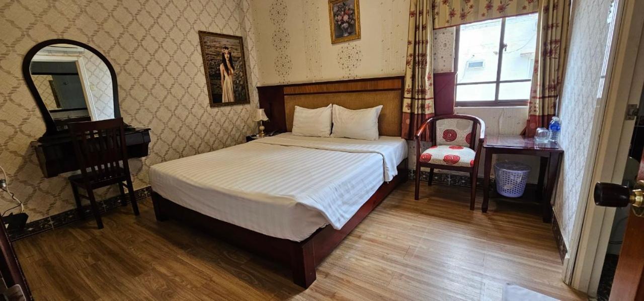 Cosmo Central Hotel Ho Chi Minh Extérieur photo