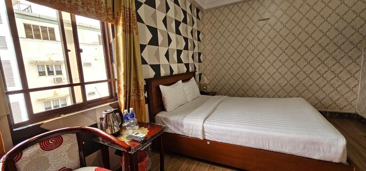 Cosmo Central Hotel Ho Chi Minh Extérieur photo