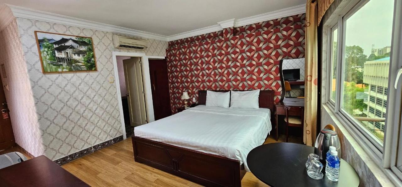 Cosmo Central Hotel Ho Chi Minh Extérieur photo
