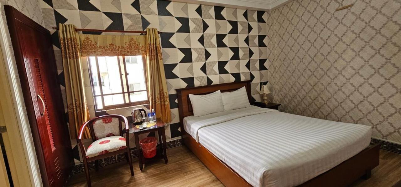 Cosmo Central Hotel Ho Chi Minh Extérieur photo