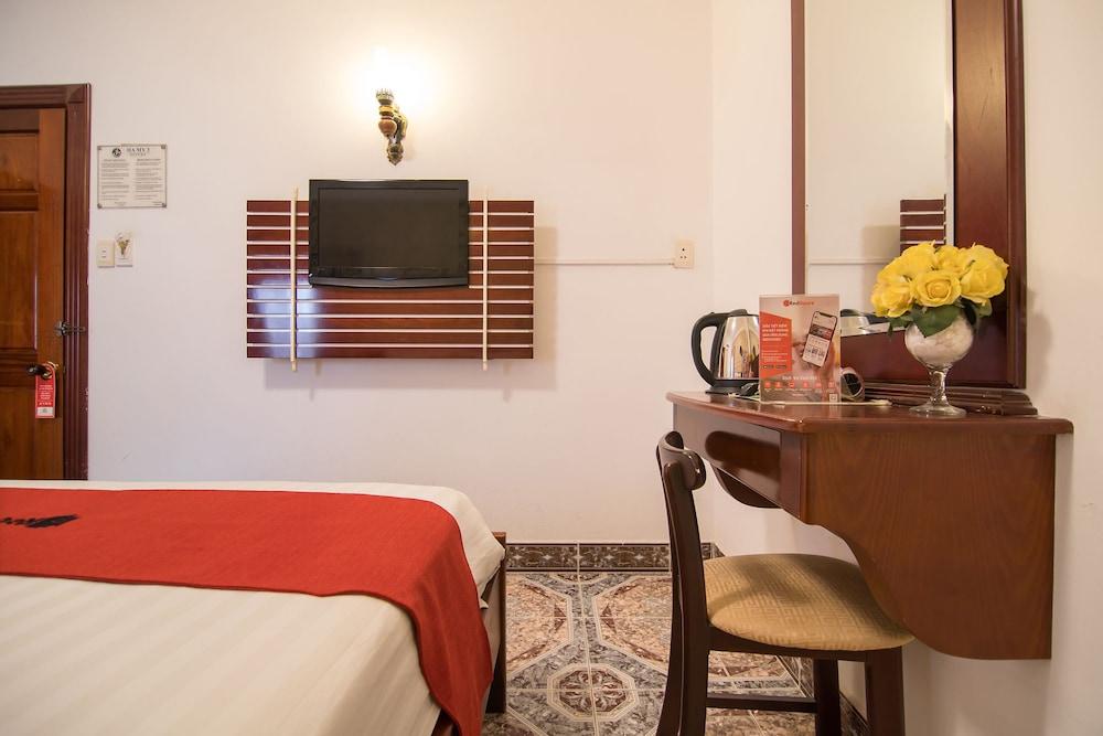 Cosmo Central Hotel Ho Chi Minh Extérieur photo