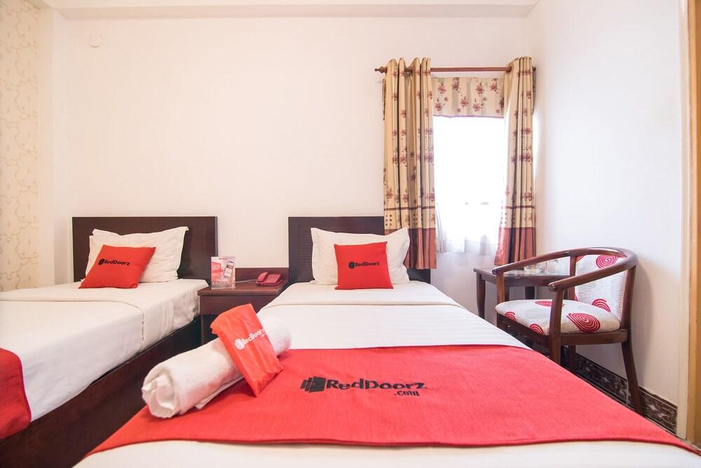 Cosmo Central Hotel Ho Chi Minh Extérieur photo