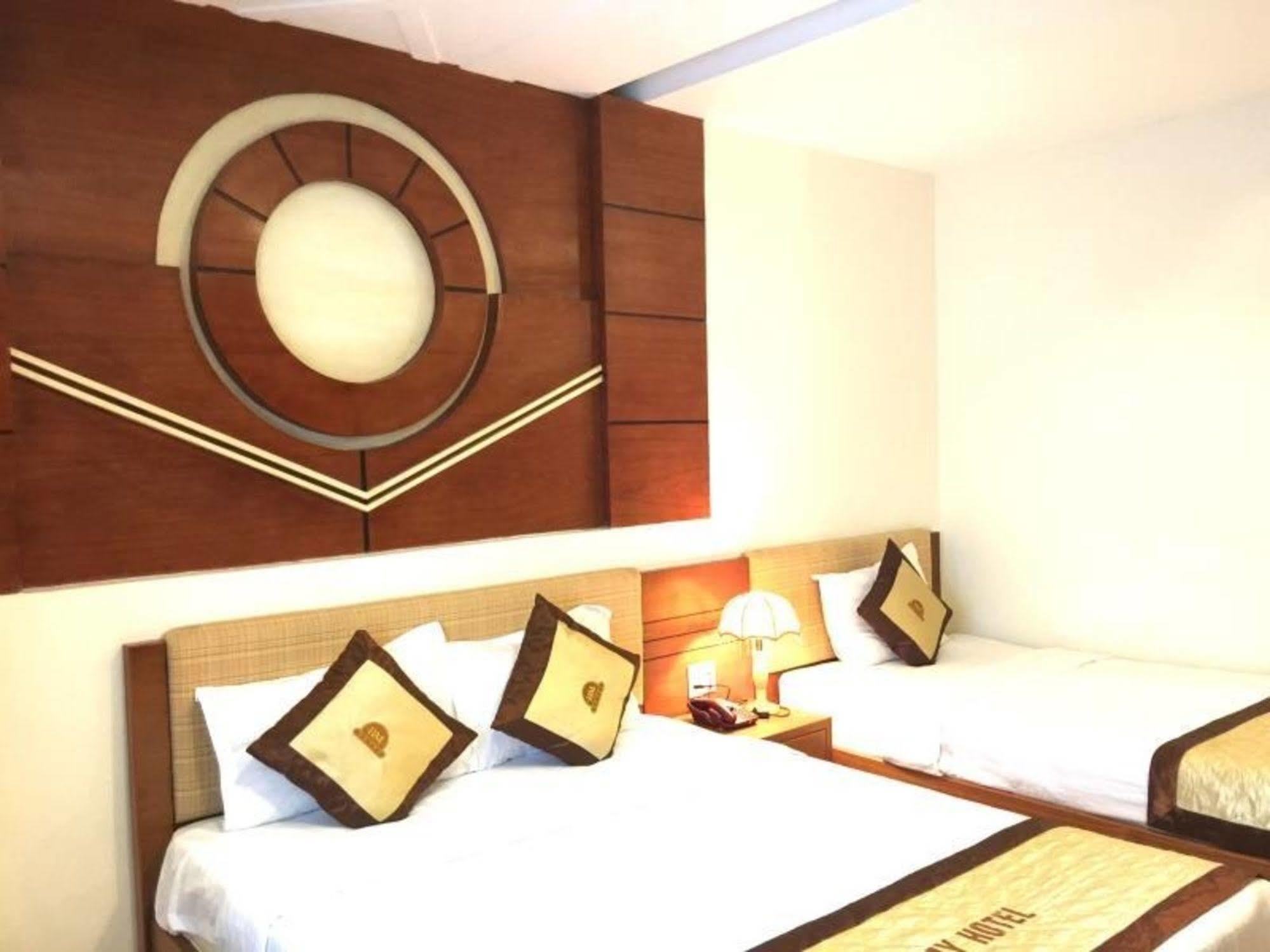 Cosmo Central Hotel Ho Chi Minh Extérieur photo